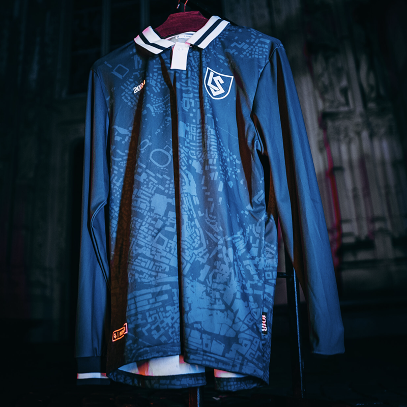 Troisième  maillot du Lausanne-sport